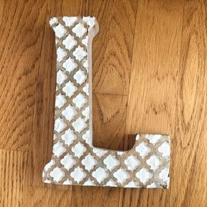 hand crafted L decor